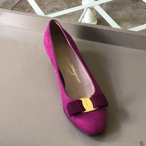 Salvatore Ferragamo Shoes - Salvatore Ferragamo suede shoe size 7 1/2 * single shoe*